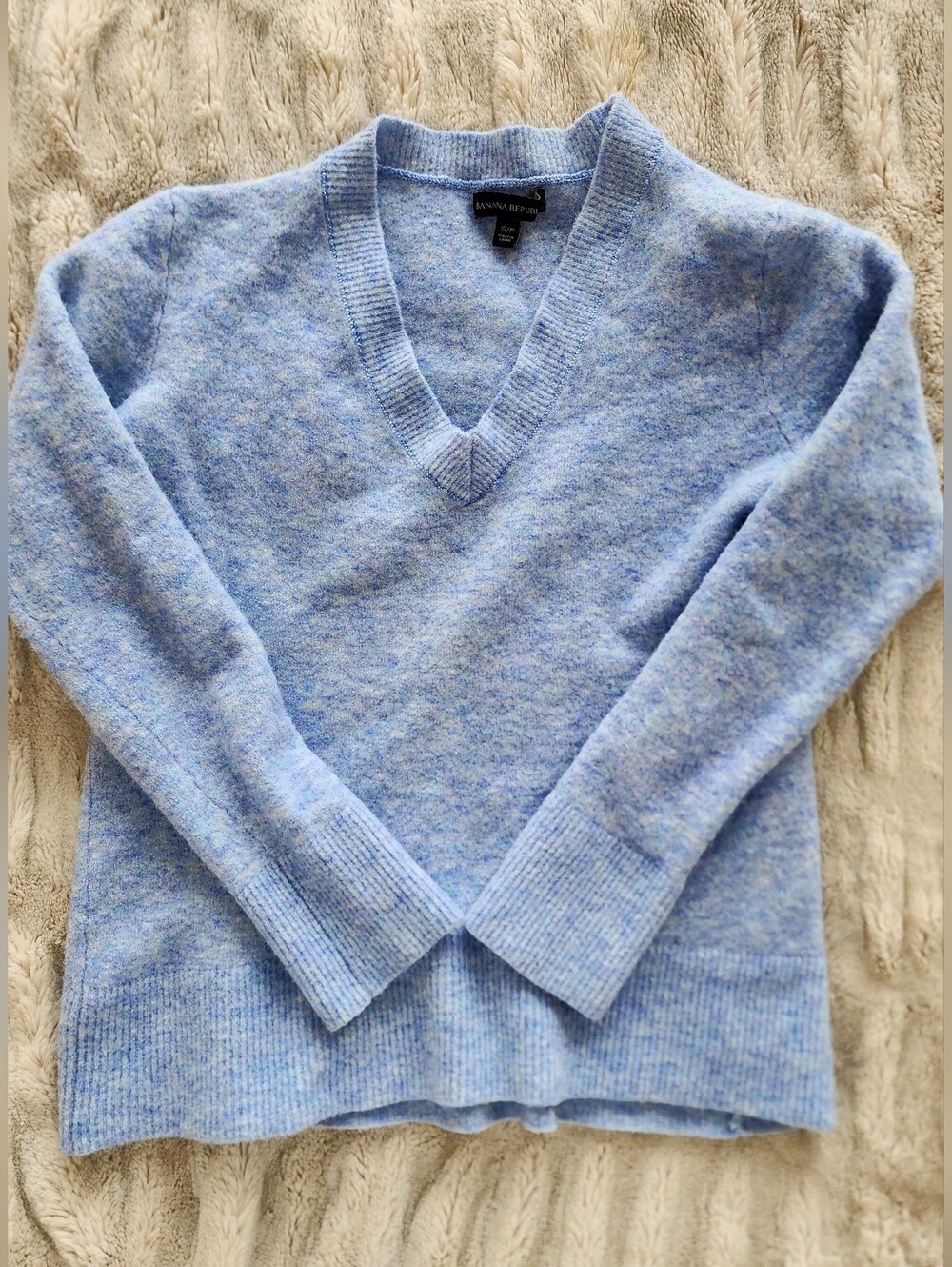 Banana Republic Light Blue Heather V-Neck Sweater S/P